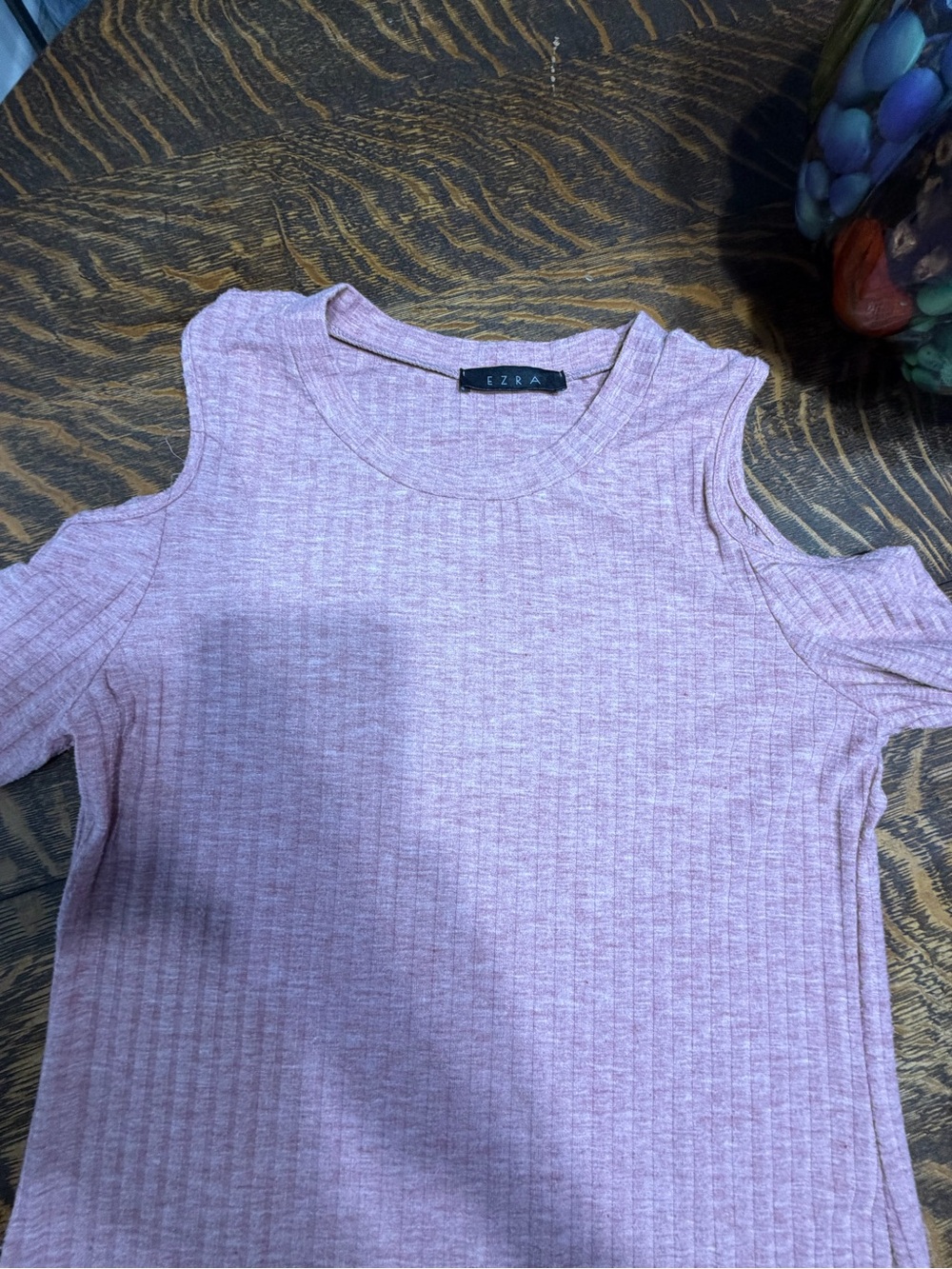 ezra Dusty Pink Ribbed Cold-Shoulder shirt